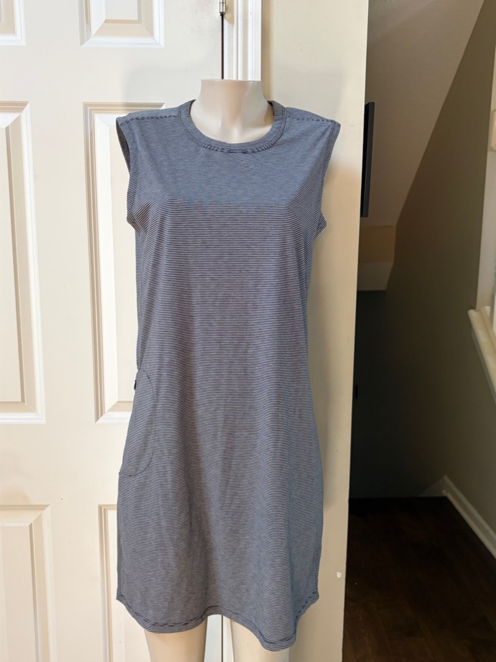 Toad&Co Striped Sleeveless Shift Dress in Black/Gray, large